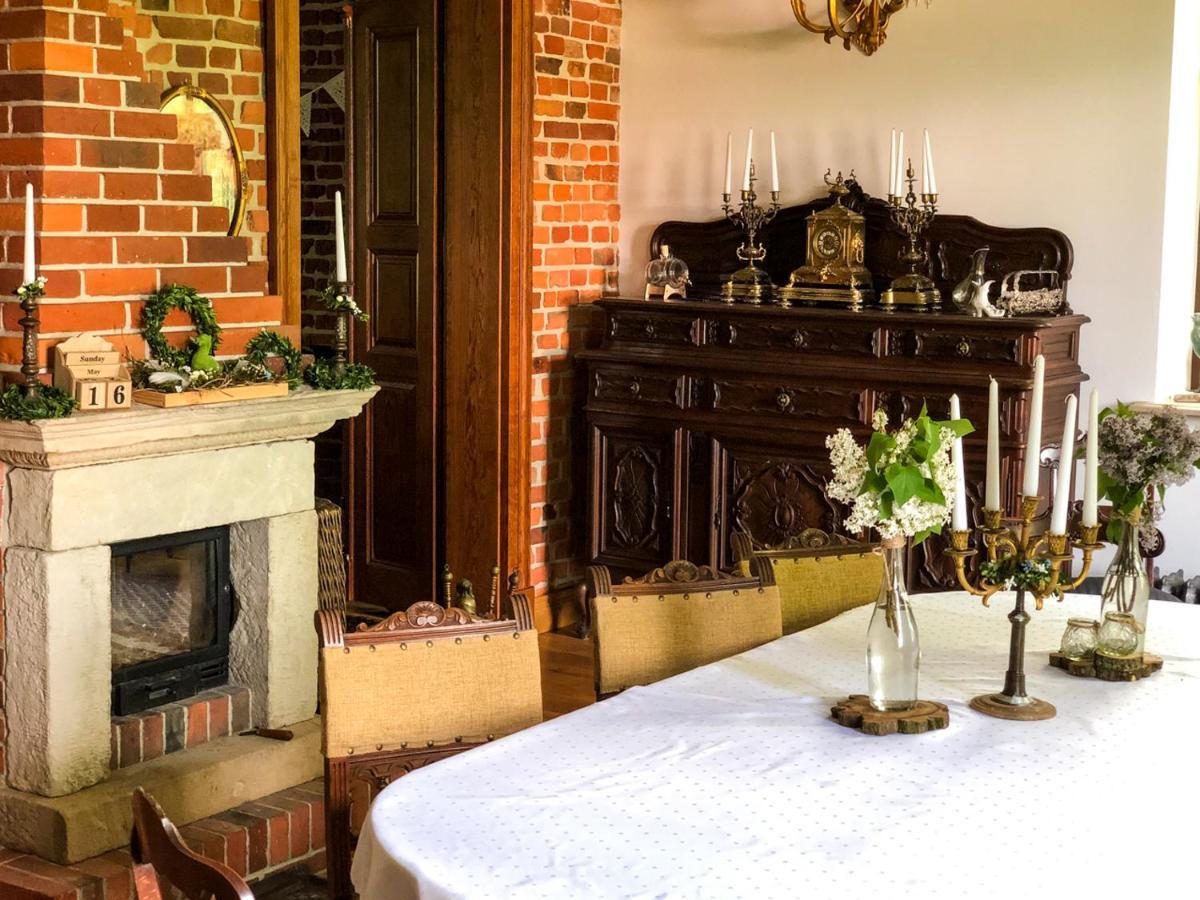 Dwor Gogolewo Nad Warta Bed & Breakfast Ksiaz Wielkopolski Exterior foto
