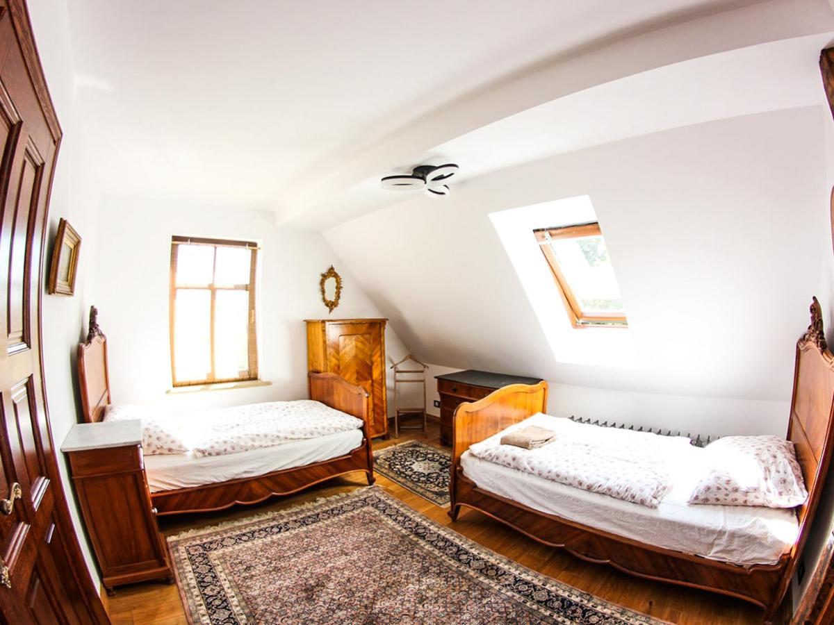 Dwor Gogolewo Nad Warta Bed & Breakfast Ksiaz Wielkopolski Exterior foto