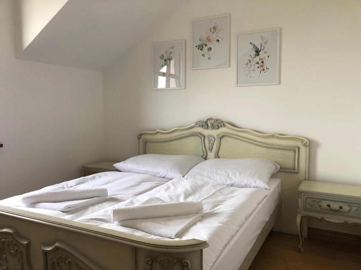 Dwor Gogolewo Nad Warta Bed & Breakfast Ksiaz Wielkopolski Exterior foto