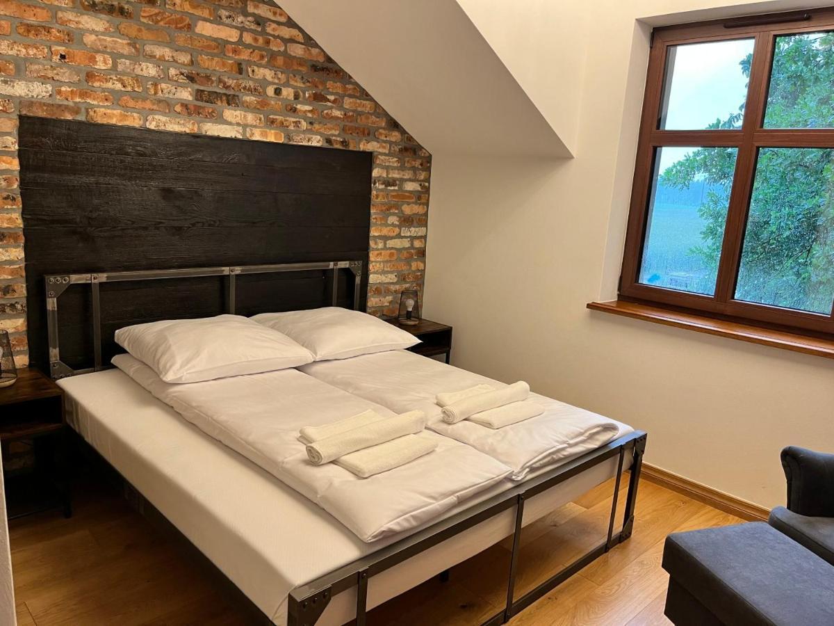 Dwor Gogolewo Nad Warta Bed & Breakfast Ksiaz Wielkopolski Exterior foto