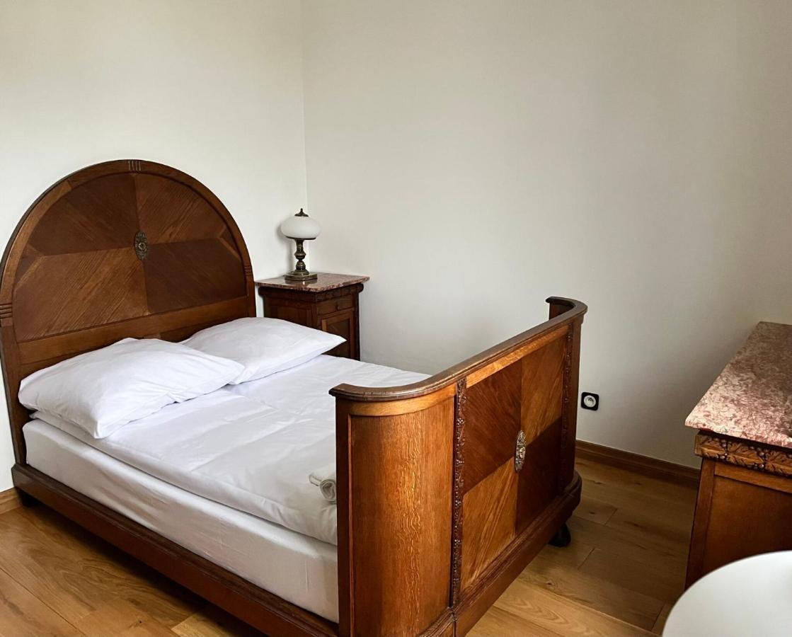 Dwor Gogolewo Nad Warta Bed & Breakfast Ksiaz Wielkopolski Exterior foto