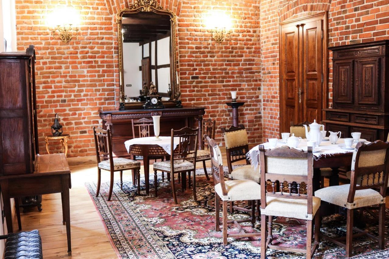 Dwor Gogolewo Nad Warta Bed & Breakfast Ksiaz Wielkopolski Exterior foto